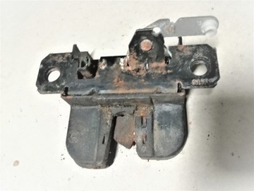 Замок кришки зад vw transporter t5 7h0827505 фото №1