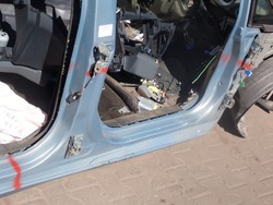 Ford fiesta vii mk7 hb 5d поріг праві стійка 79 фото №1