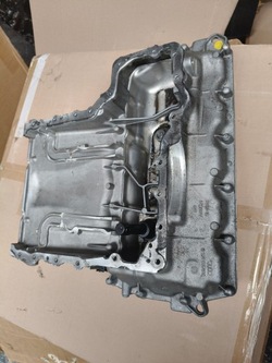 Поддон масляная audi 3.0 tfsi 06m103805af 06m103602p фото №1