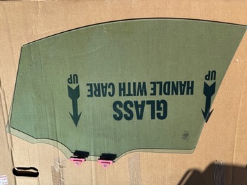 Toyota sienna iv xl40 2021 стекло дверь передняя правая фото №1