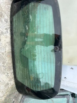 Fiat bravo ii скло зад задня w кришка багажника 43r000015 фото №1