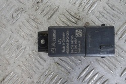 Opel grandland x реле свічок розжарювання 1.6 hdi 17- фото №1