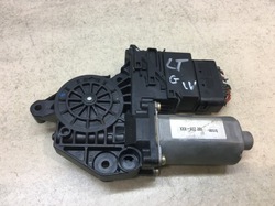 Моторчик стёкла левый зад golf iv 0130821767 фото №1