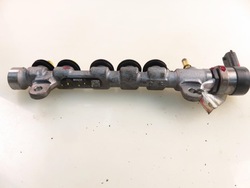 Планка вприскувальний infiniti m30d - v9x 0445216033 0281006045 8201004394a v9x фото №1