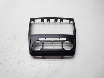 Рамка радіо кондиціонера 5l0858069h skoda yeti 5l оригінал фото №1