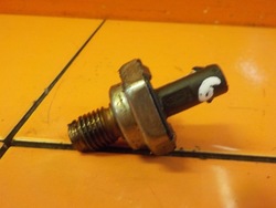 Navara d23 x-klasa master 2.3 dci 19r ys23 датчик топлива 810pp06-02 фото №1