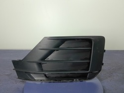 Audi q2 заглушка бампера перед левая передняя 81a807151 фото №1