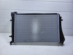 Vw seat audi skoda інтеркулер 1k0145803r фото №1