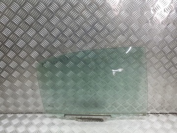 Скло бокова права задня двері toyota avensis t25 фото №1