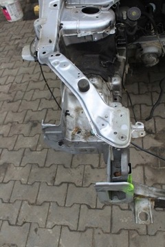 Peugeot 4007 08 четверть лонжерон правые перед фото №1