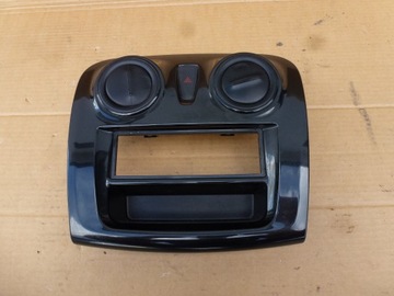 Пластик рамка захист консолі радіо dacia logan ii sandero 2 17r фото №1