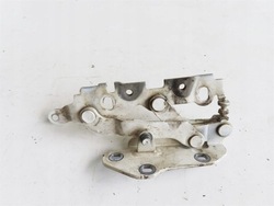 Петля левый капота передний mercedes c класс w204 2011-2014r a2048800128 фото №1