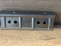 Тримач акумулятора audi a8 s8 d4 4h0802419b фото №1