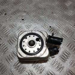 Радіаторів масла audi a8 d2 078117021a фото №1