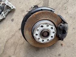 Volkswagen golf vi 6 1.6 8v ступица поворотный кулак правые перед комплектная фото №1