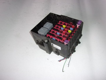 Fiesta mk7 коробка предохранителей 8v5t-14a005gle фото №1
