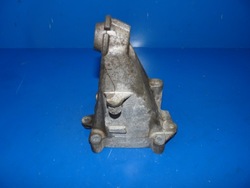 Mercedes c клас w204 w212 1.8 cgi лапи двигуна фото №1