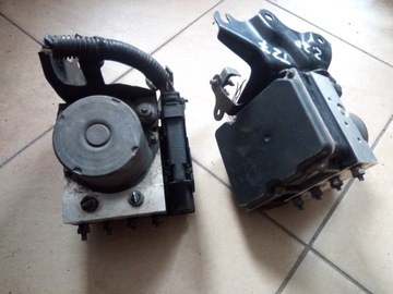 Насос abs toyota avensis t27 44540-05120 оригінал. фото №1