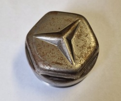 Колпак крышка ступицы mercedes rex mb811 3143340025 фото №1