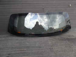 Mitsubishi space star 2018 рестайлінг скло кришки багажника оригінал фото №1