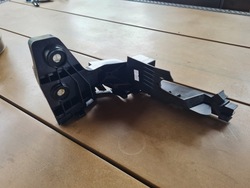 Ползун бампера правый зад vw golf viii 5h6807394e фото №1