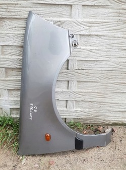 Крило праві suzuki swift mk3 фото №1