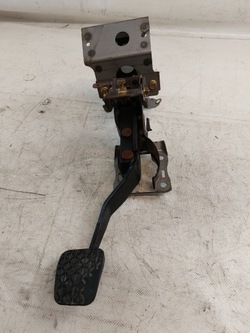 Педаль тормоза основание mazda 6 i 2.0d фото №1