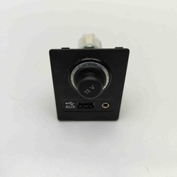 Додатковий з'єднувач мультимедіа aux/usb skoda superb iii 3v3 5q0035726c фото №1