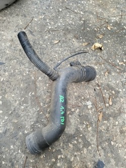 Труба шланг турбины audi a2 1.4 tdi 8z0129658e фото №1