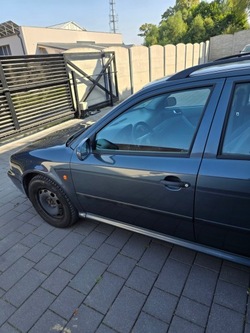 Дверь перед правые левая skoda octavia 1 i 1996-2010 цвет 9900 фото №1