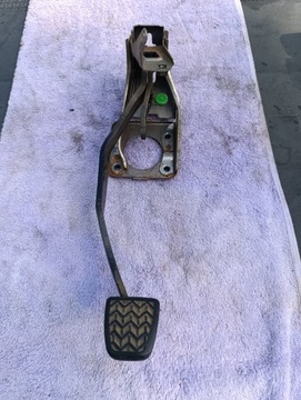 Педаль тормоза з крепление i накладка toyota yaris 47101-0d010 оригинал фото №1