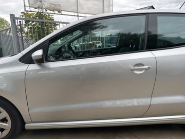 Двері перед volkswagen polo v 3 двері 6r3831055j фото №1
