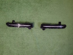 Volvo v40 рестайлінг решітка з хром заглушка бампера ліва хром 31347042 oem фото №1