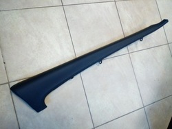 Оббивка двері запчастина верхня passat b7 перед лівий чорний 3ab867011 оригінал. фото №1