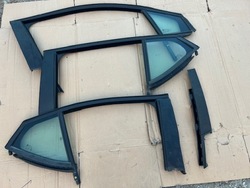 Стекло дверь прокладка tylna-przód левая opel astra v k 2017 фото №1