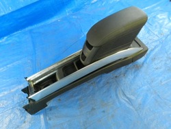 Запчастини | meriva b підлокітник бардачок тунель середній led 13260358 фото №1