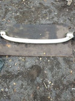 Балка підсилювач бампера зад 8200021828 scenic ii фото №1