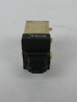 Jeep cherokee kj перемикач скла кнопка фото №1