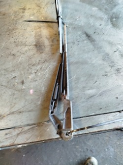 Важелі двірник перед передні 1j1955409a vw golf iv фото №1