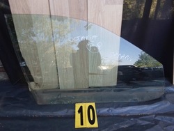 Skoda octavia 1 i sedan скло бокова двері передня перед права фото №1