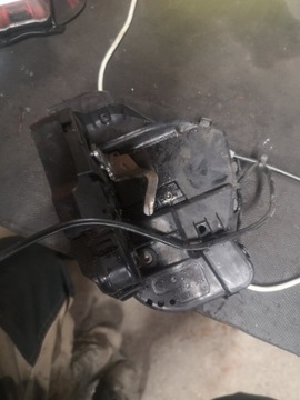 Mercedes w211 замок дверь правые зад 2117300635 фото №1