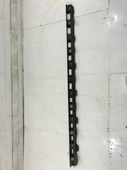 Ковзун планки порога правий passat b8 універсал 3g0853946 фото №1