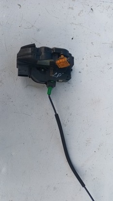 Chevrolet trax mokka замок дверь левый перед 6pin фото №1