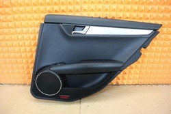 Mercedes w204 боковина правые зад дверь sedan фото №1