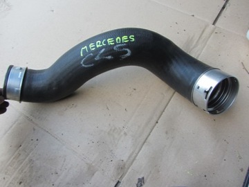 Mercedes c w204 шланг труба інтеркулер фото №1