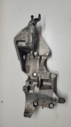 Лапи кронштейн генератора vw golf vi 2.0 tdi cba фото №1