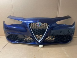 Alfa romeo giulia бампер перед переднее комплектный pdc ксенон 092 фото №1