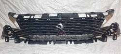 Решітка решітка радіатора бампера peugeot 3008 ii фото №1