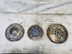 Колесо двомасовий диск зчеплення skoda superb ii 2.0 tdi фото №1