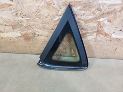 Fiesta mk7 скло трикутник лівий зад фото №1